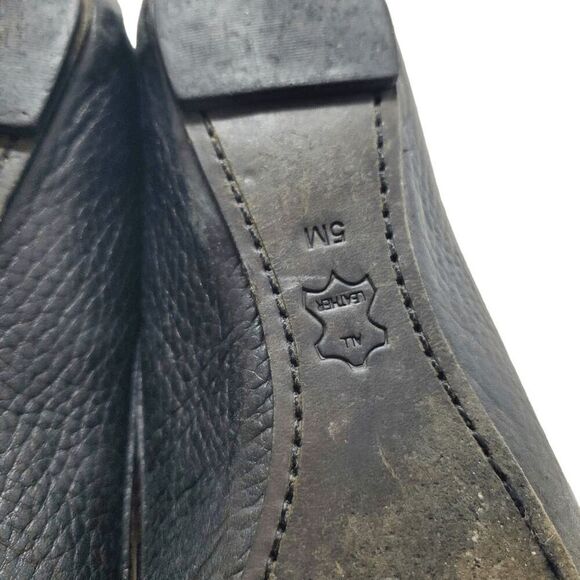 Tory Burch Women's Black Leather Clines Gold Buckle Slip On Flats 5 - Picture 2 of 10